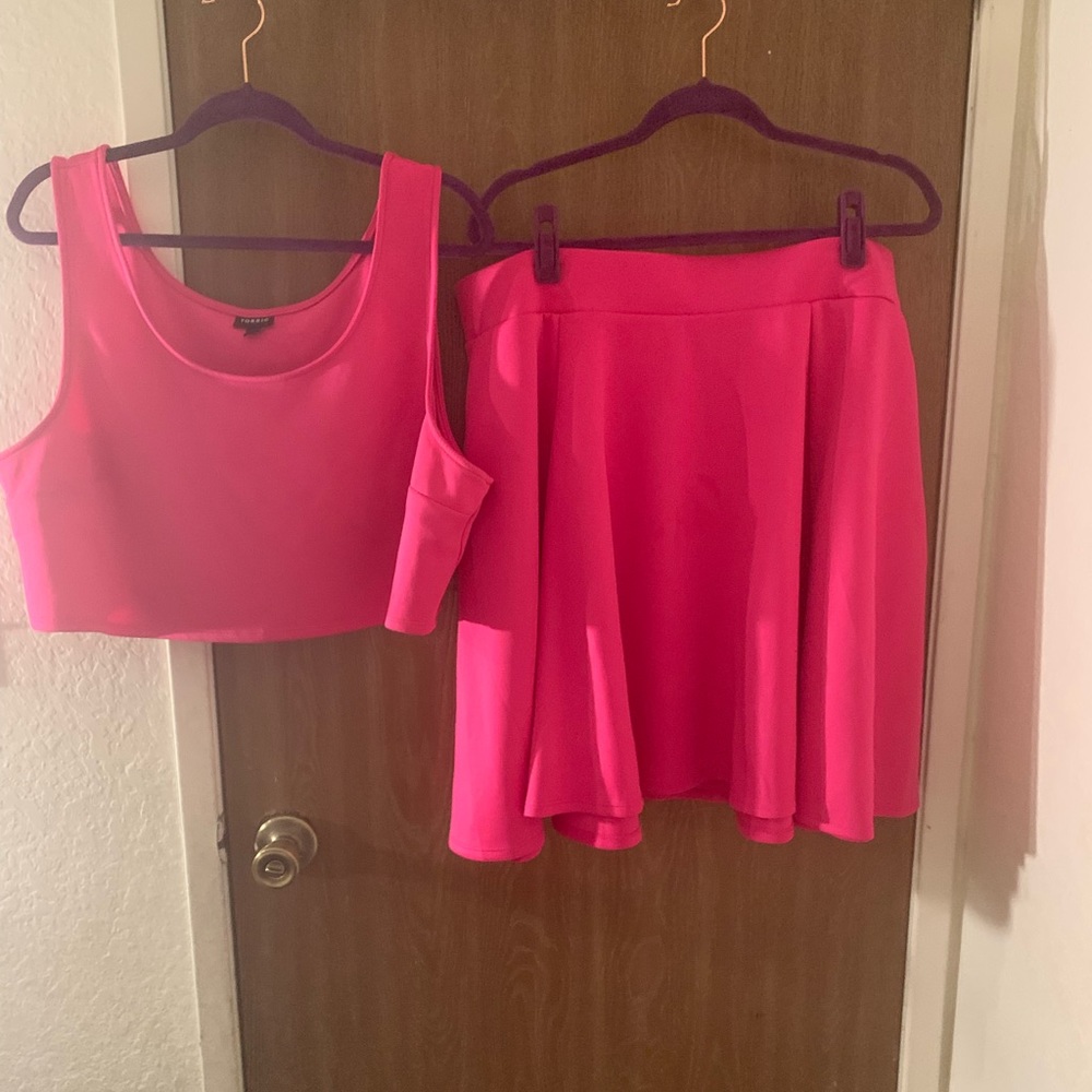 Pink Torrid skirt and crop top set size 3X